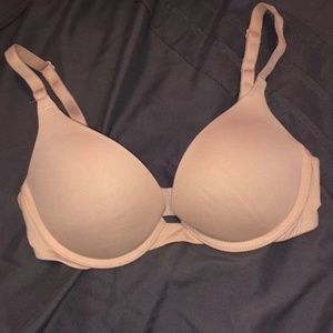(NWOT) Victoria's Secret Nude pushup bra